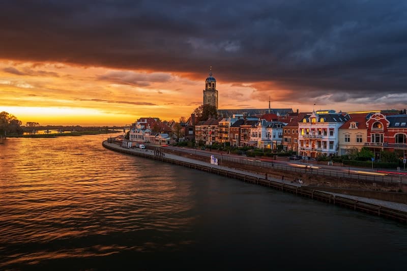 Netherlands Travel Guide